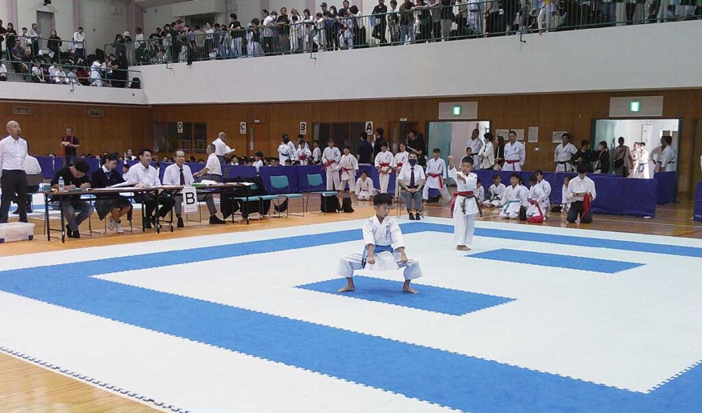 第12回北河内地区空手道錬成大会_形競技の様子