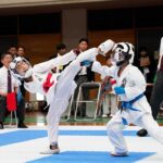 男子組手２年生で優勝の篠原浩世（左・大阪）