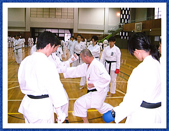 ʐ^3Ew{rvR[`̃E[}g̕w